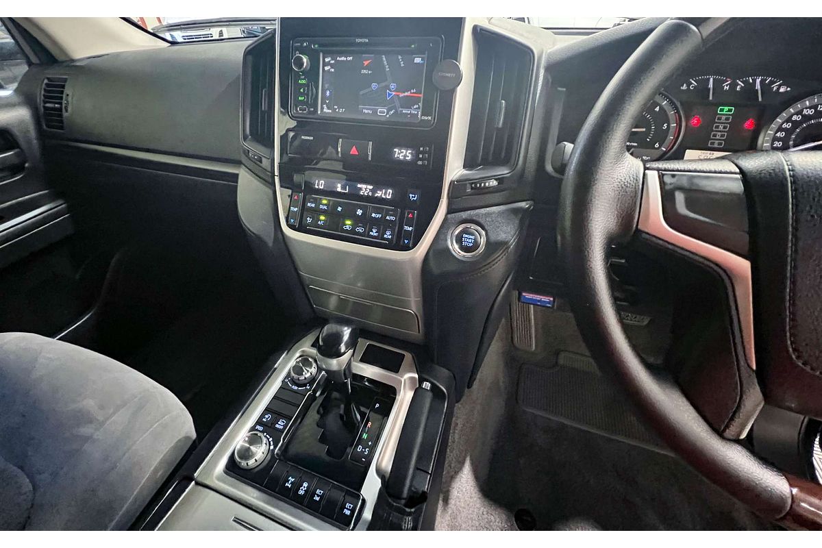 2015 Toyota Landcruiser GXL VDJ200R