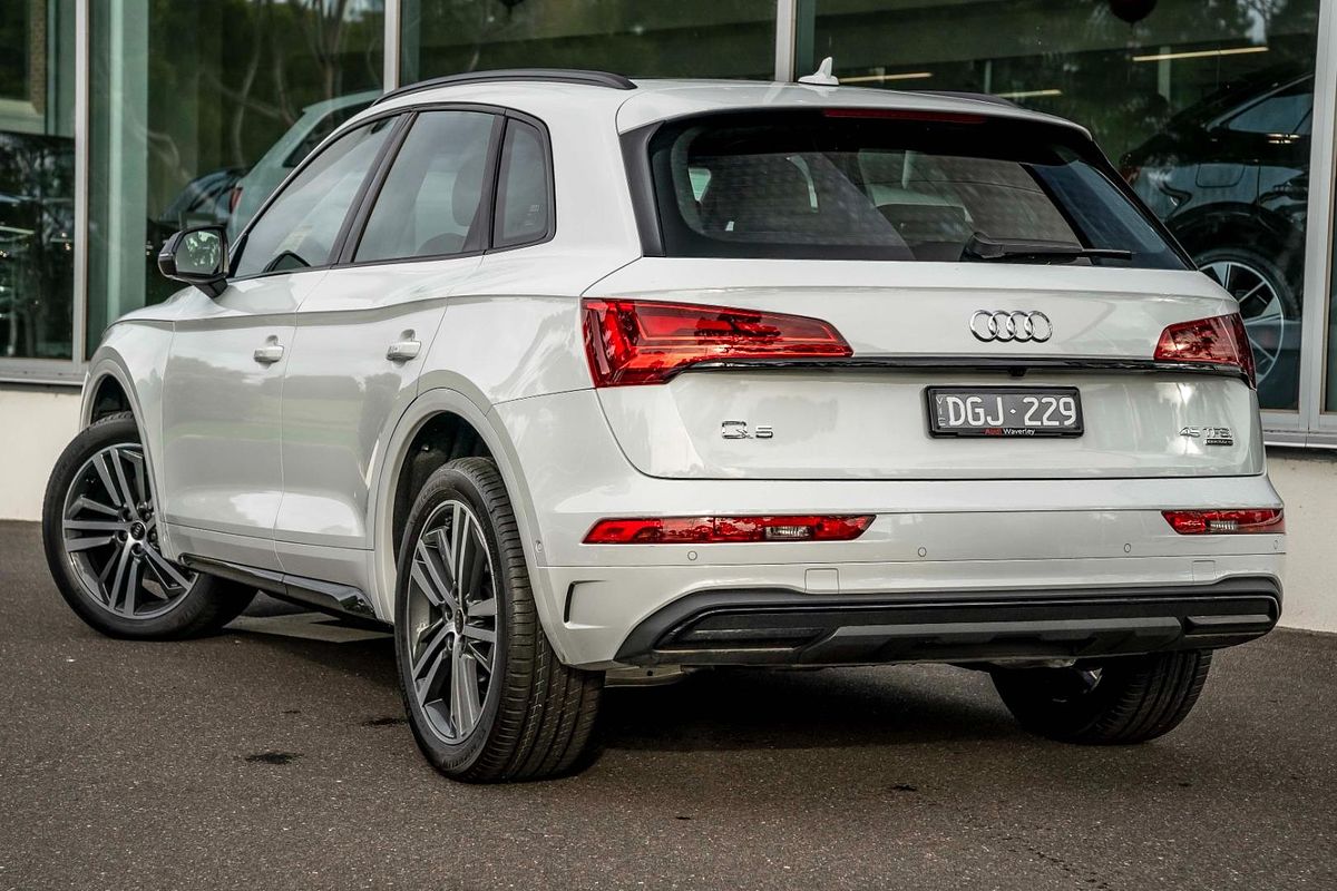 2024 Audi Q5 45 TFSI Sport FY