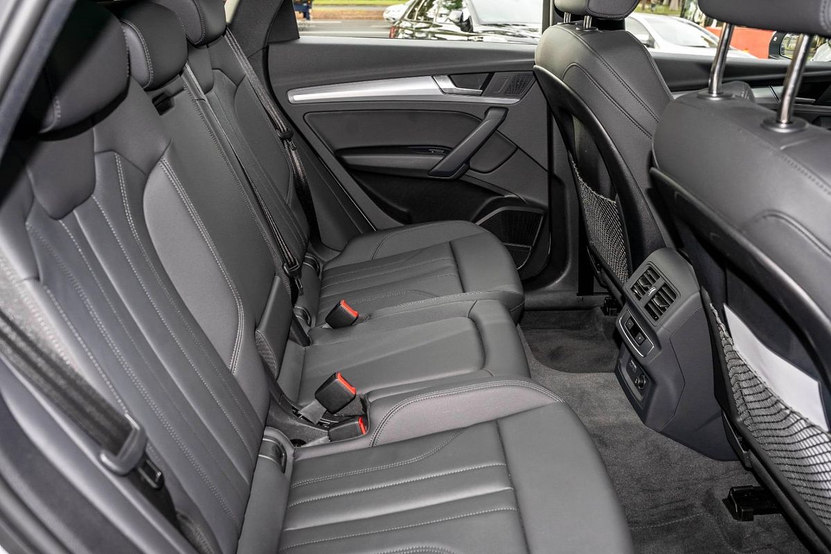 2024 Audi Q5 45 TFSI Sport FY