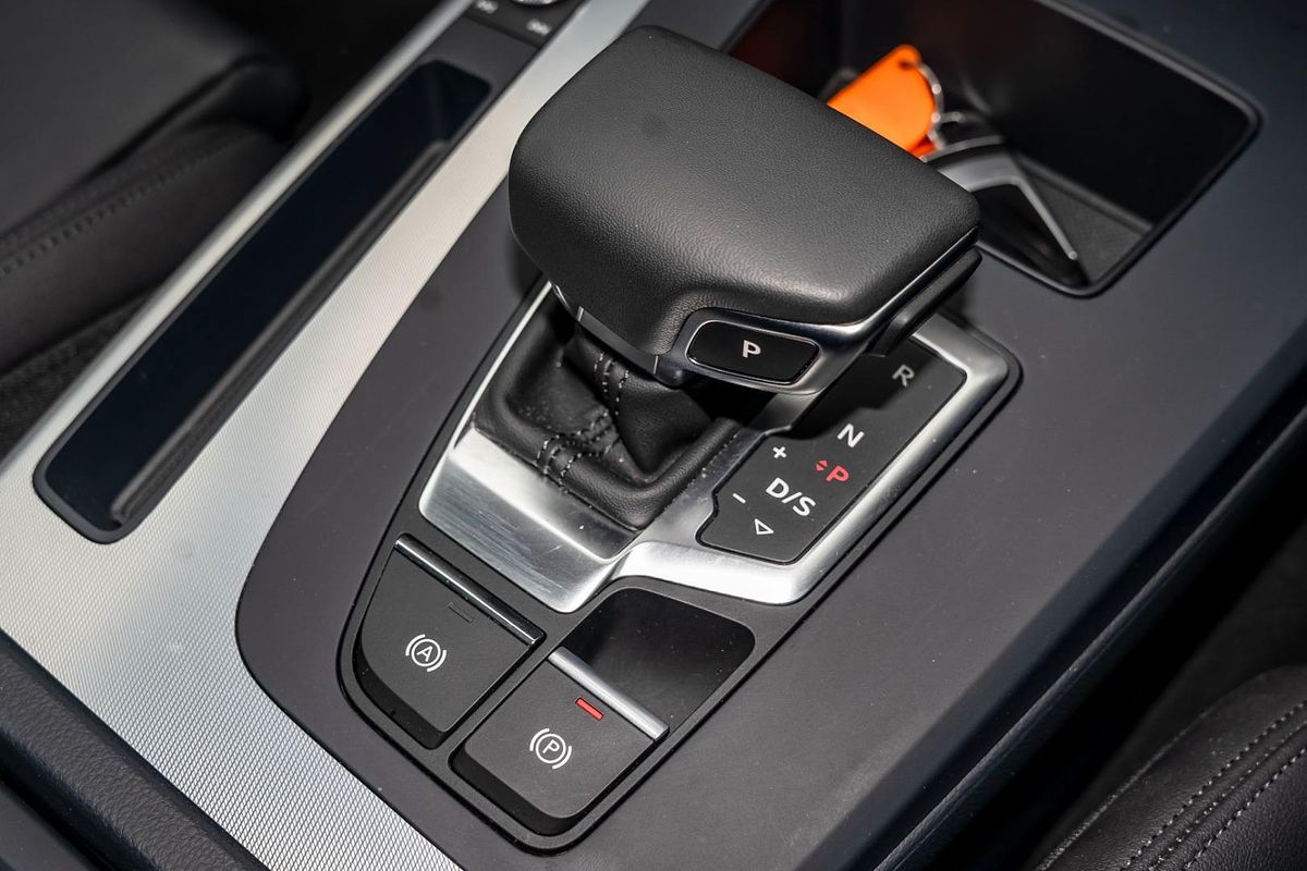 2024 Audi Q5 45 TFSI Sport FY