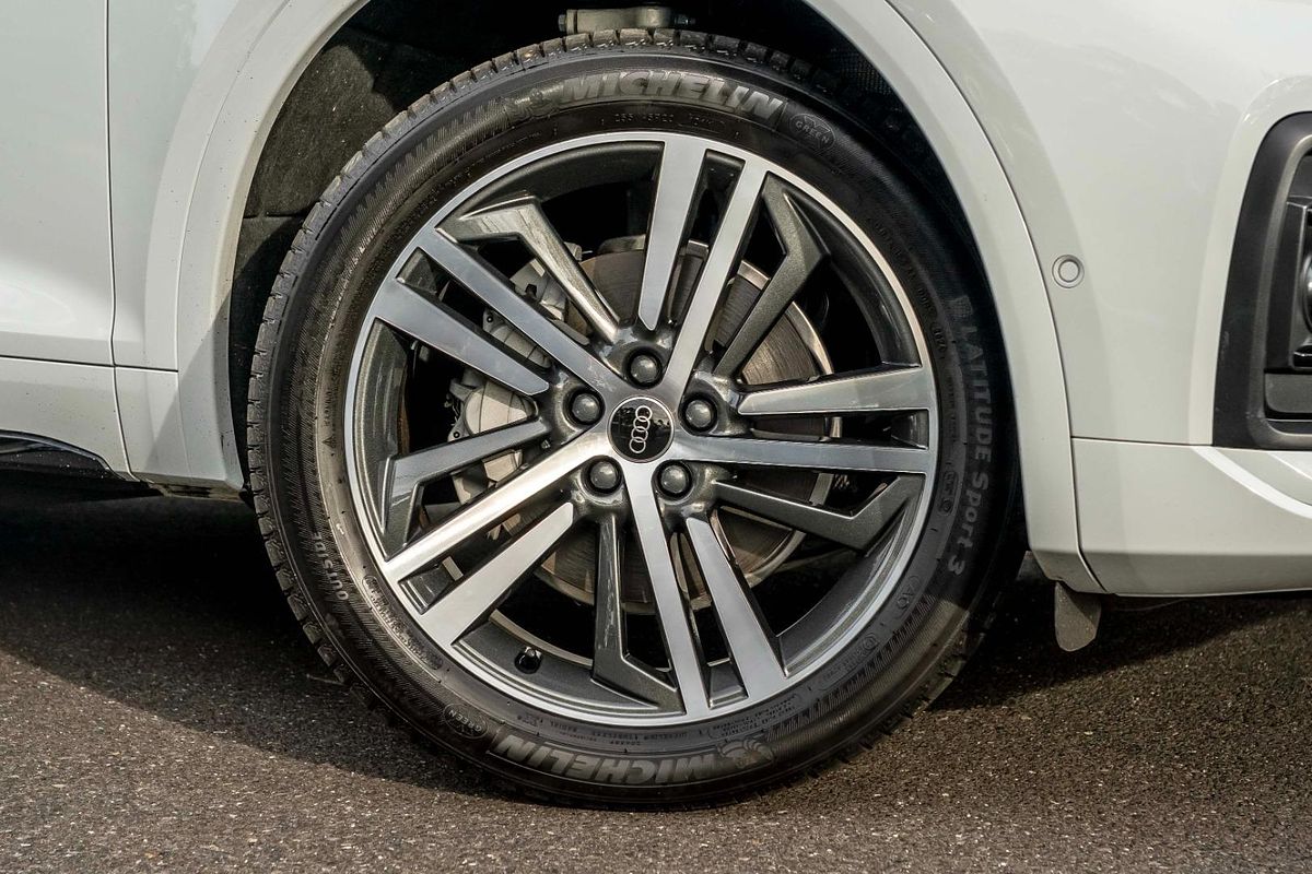2024 Audi Q5 45 TFSI Sport FY