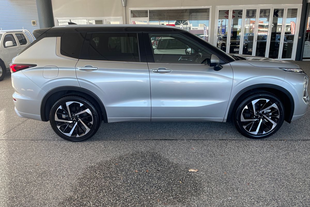 2024 Mitsubishi Outlander Exceed Tourer ZM