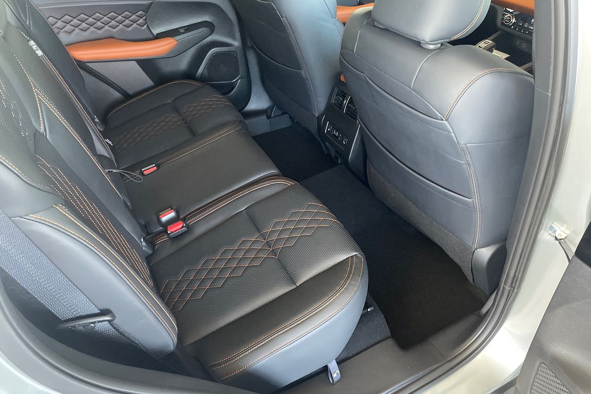 2024 Mitsubishi Outlander Exceed Tourer ZM