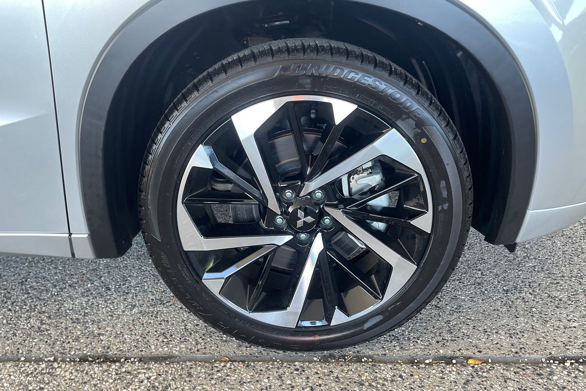 2024 Mitsubishi Outlander Exceed Tourer ZM