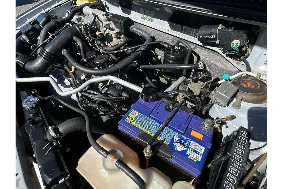 2001 Mazda 121 Shades Metro DW Series 2