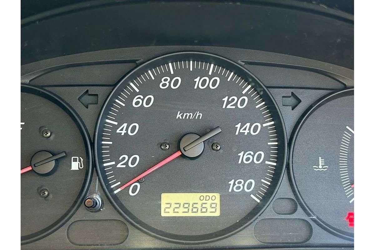 2001 Mazda 121 Shades Metro DW Series 2
