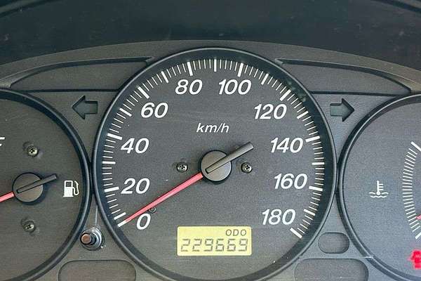 2001 Mazda 121 Shades Metro DW Series 2