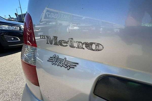 2001 Mazda 121 Shades Metro DW Series 2