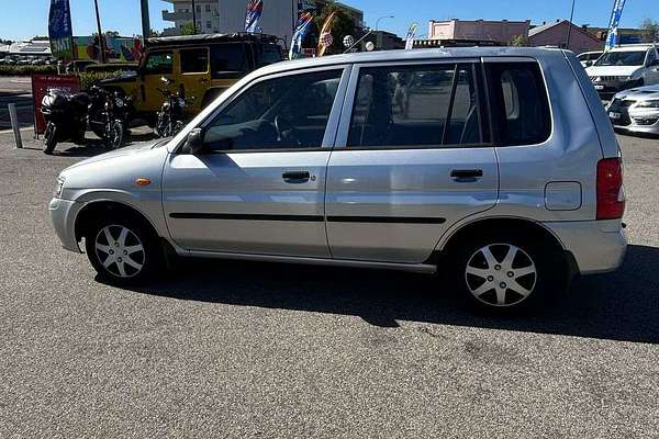 2001 Mazda 121 Shades Metro DW Series 2