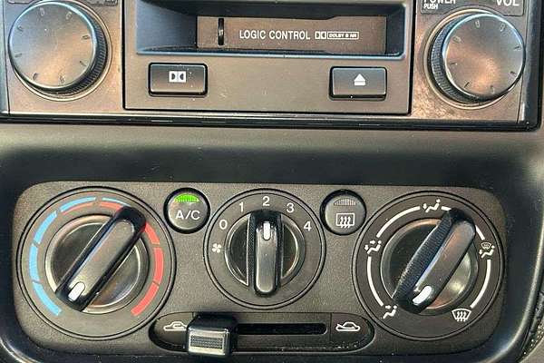 2001 Mazda 121 Shades Metro DW Series 2