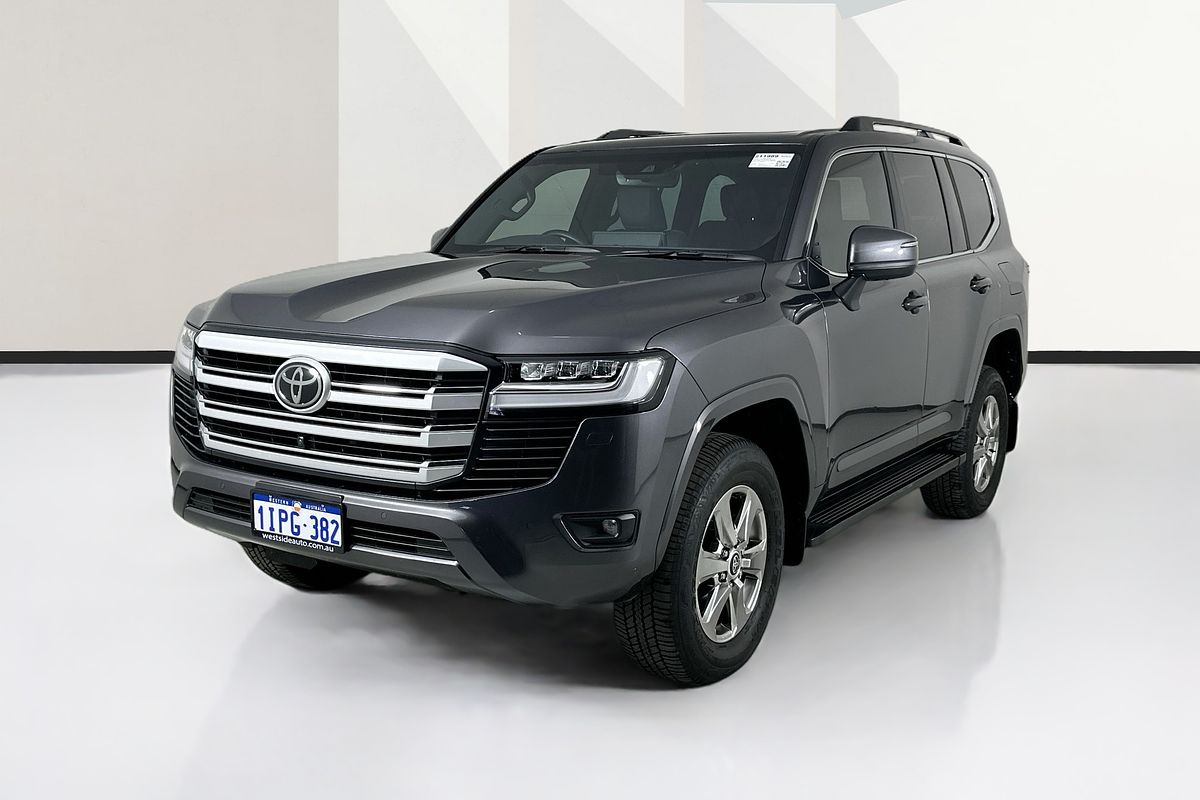 Vehicle photo 4