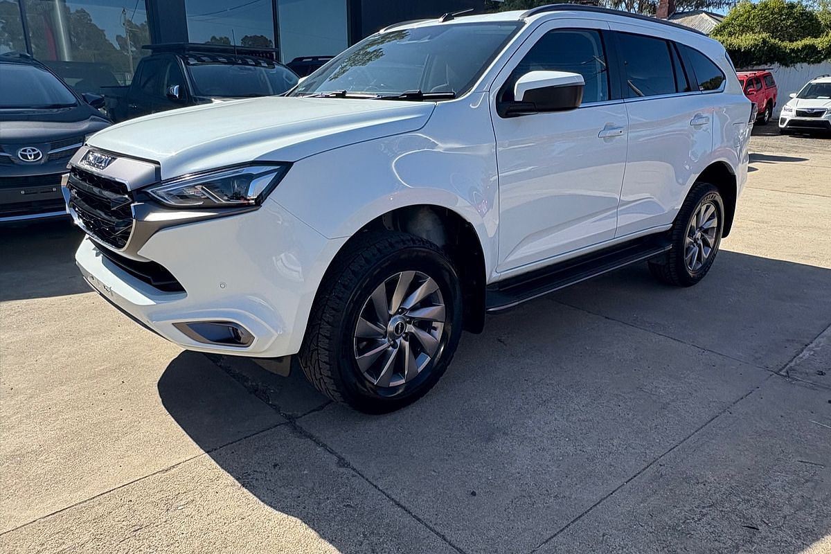 2022 Isuzu MU-X LS-U