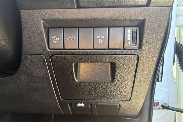 2022 Isuzu MU-X LS-U