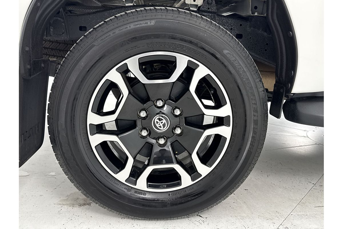 2023 Toyota Hilux SR5 GUN126R 4X4