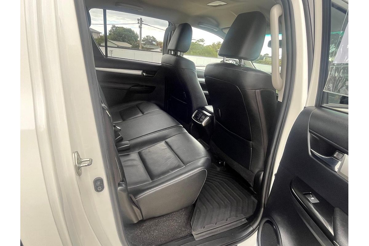 2017 Toyota Hilux SR5 GUN126R 4X4