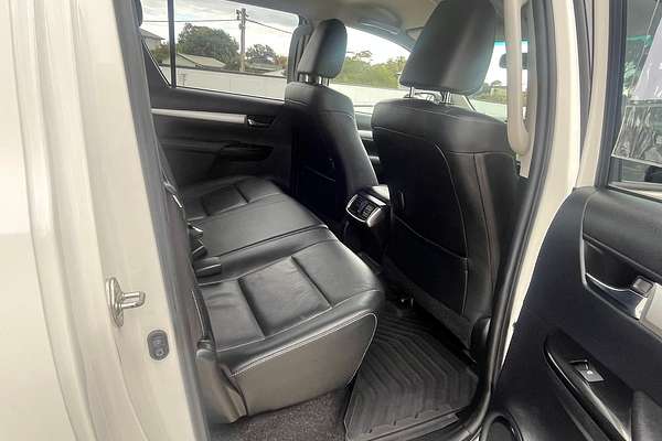 2017 Toyota Hilux SR5 GUN126R 4X4