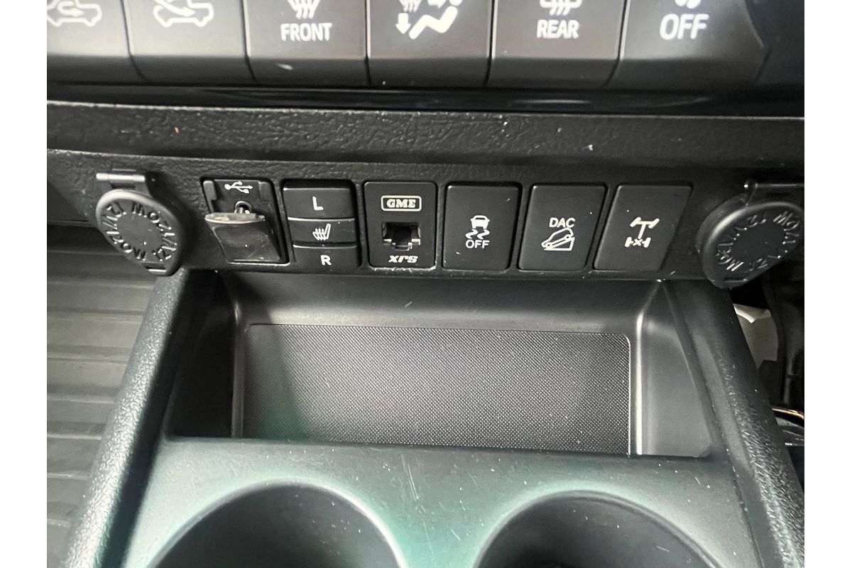 2017 Toyota Hilux SR5 GUN126R 4X4