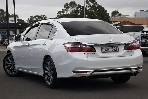 2017 Honda Accord VTi-L 9th Gen