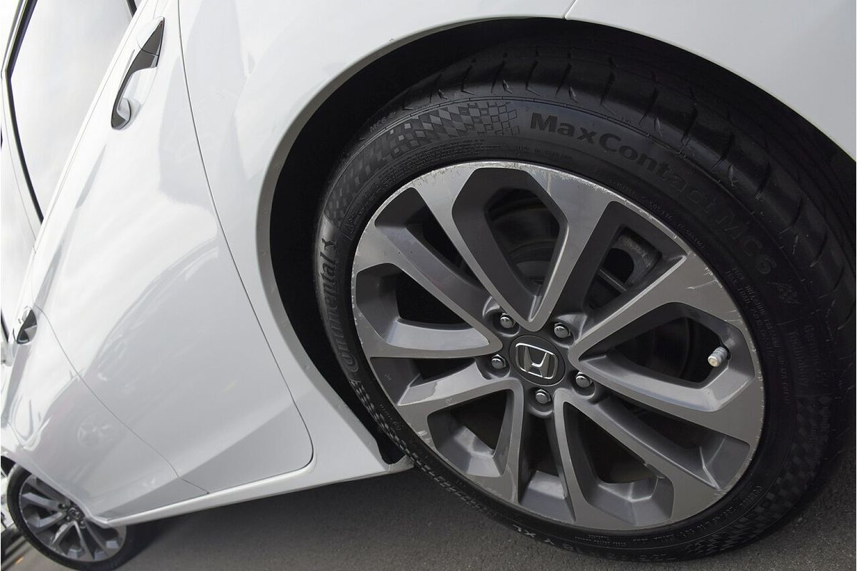 2017 Honda Accord VTi-L 9th Gen