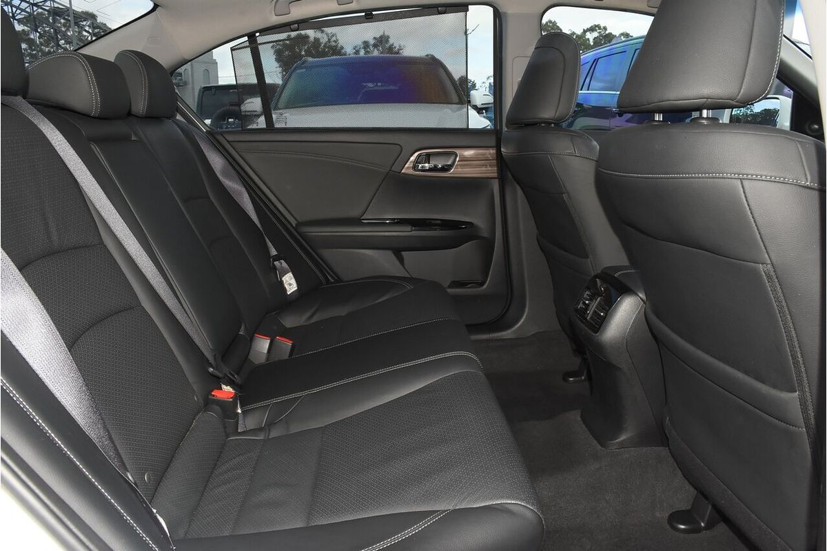 2017 Honda Accord VTi-L 9th Gen