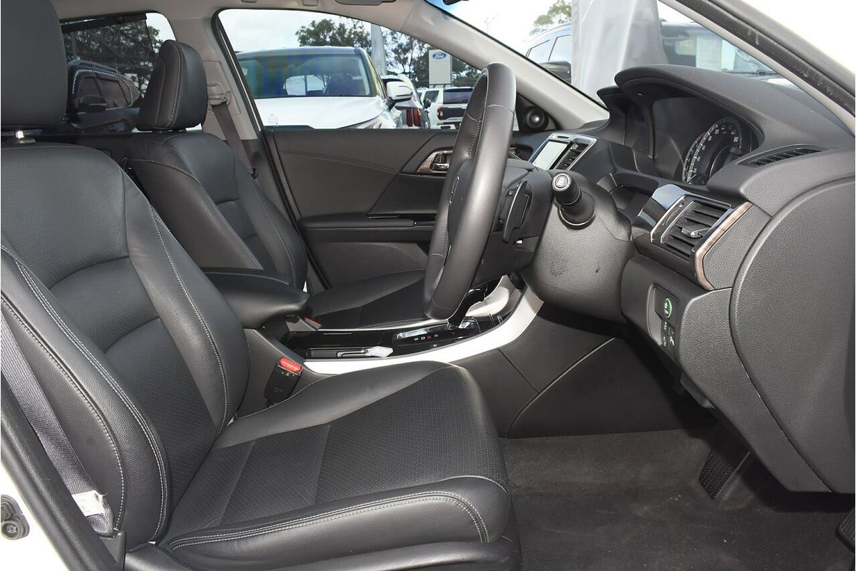 2017 Honda Accord VTi-L 9th Gen