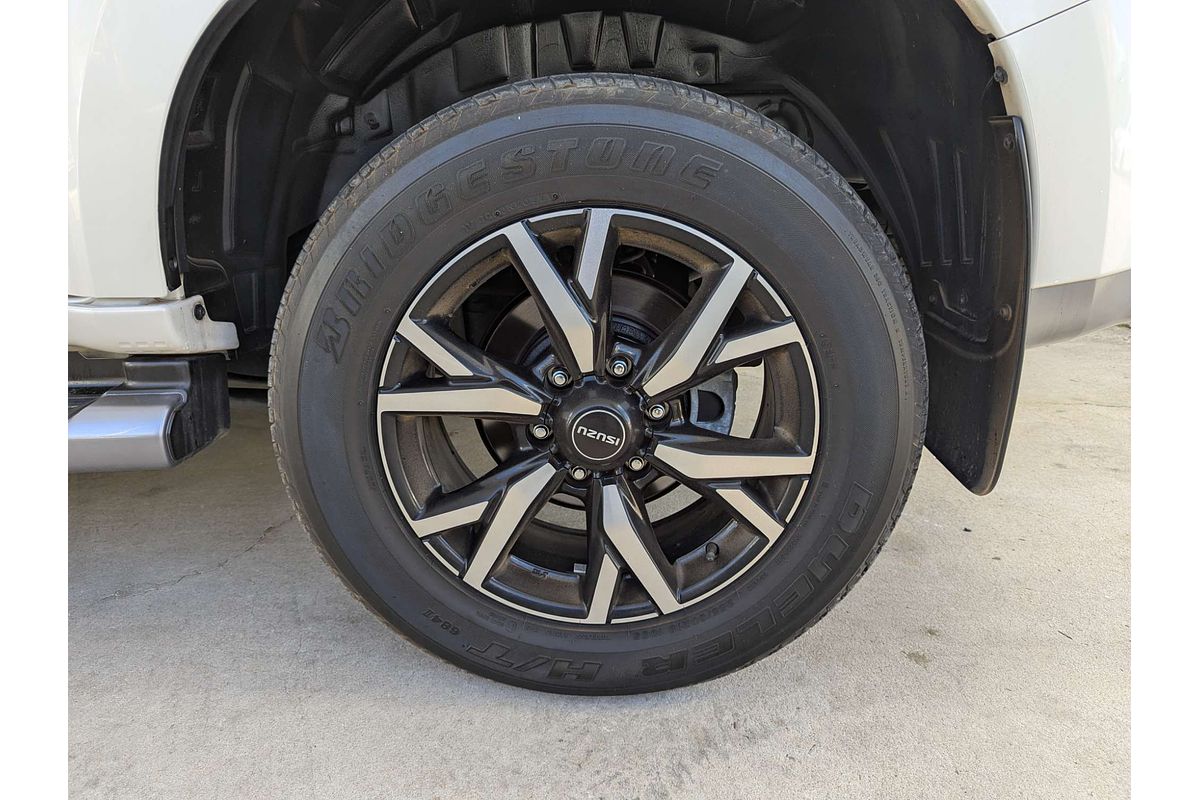 2021 Isuzu MU-X LS-T