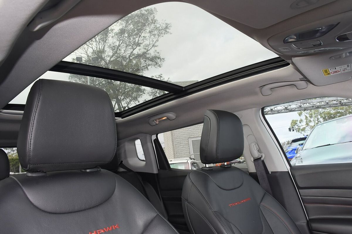 2022 Jeep Compass Trailhawk M6