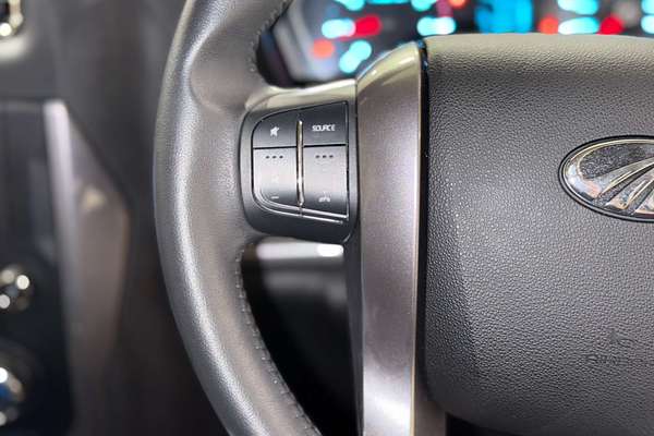 2023 Mahindra PIK-UP S11 4X4