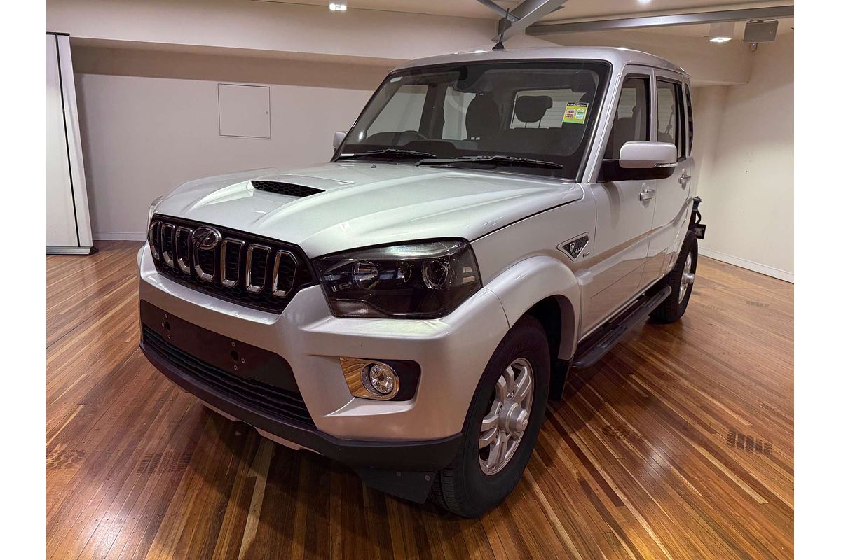 2023 Mahindra PIK-UP S11 4X4