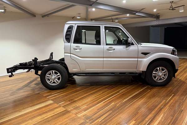 2023 Mahindra PIK-UP S11 4X4