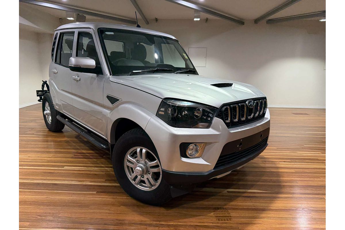 2023 Mahindra PIK-UP S11 4X4
