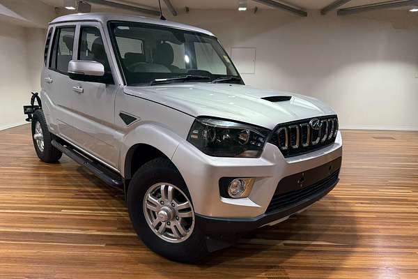 2023 Mahindra PIK-UP S11 4X4