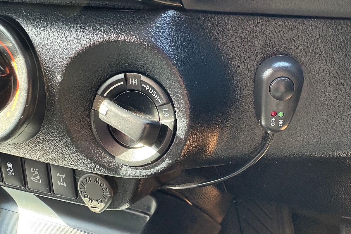 2019 Toyota Hilux SR GUN126R 4X4