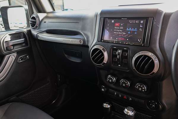 2018 Jeep Wrangler Unlimited Sport JK