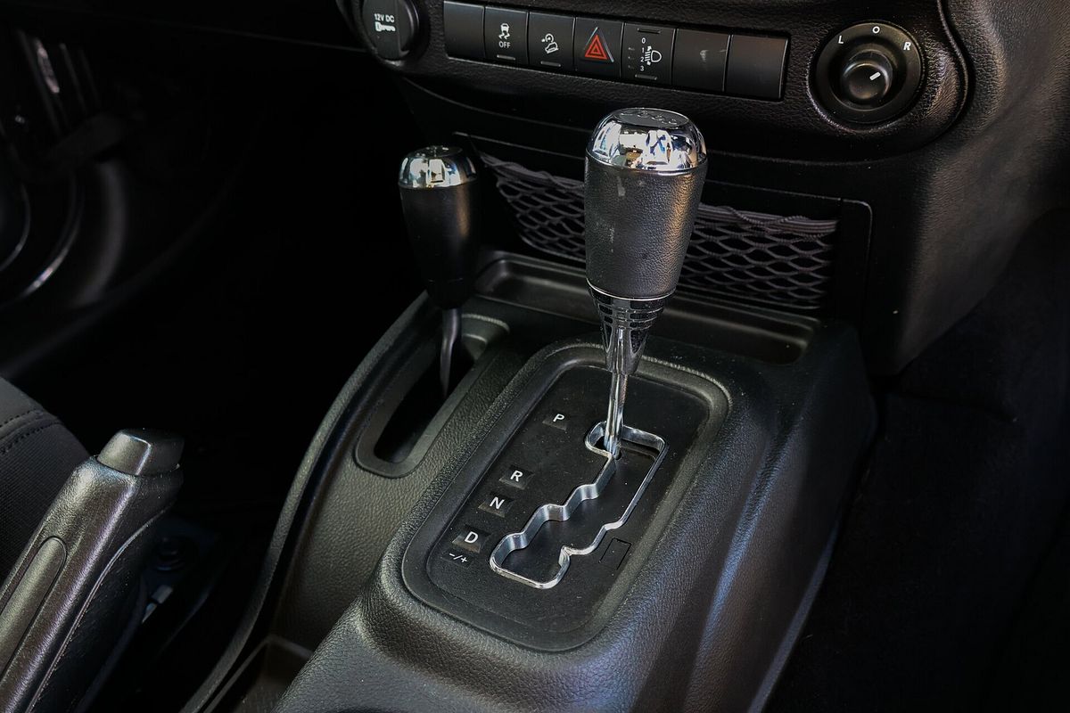 2018 Jeep Wrangler Unlimited Sport JK
