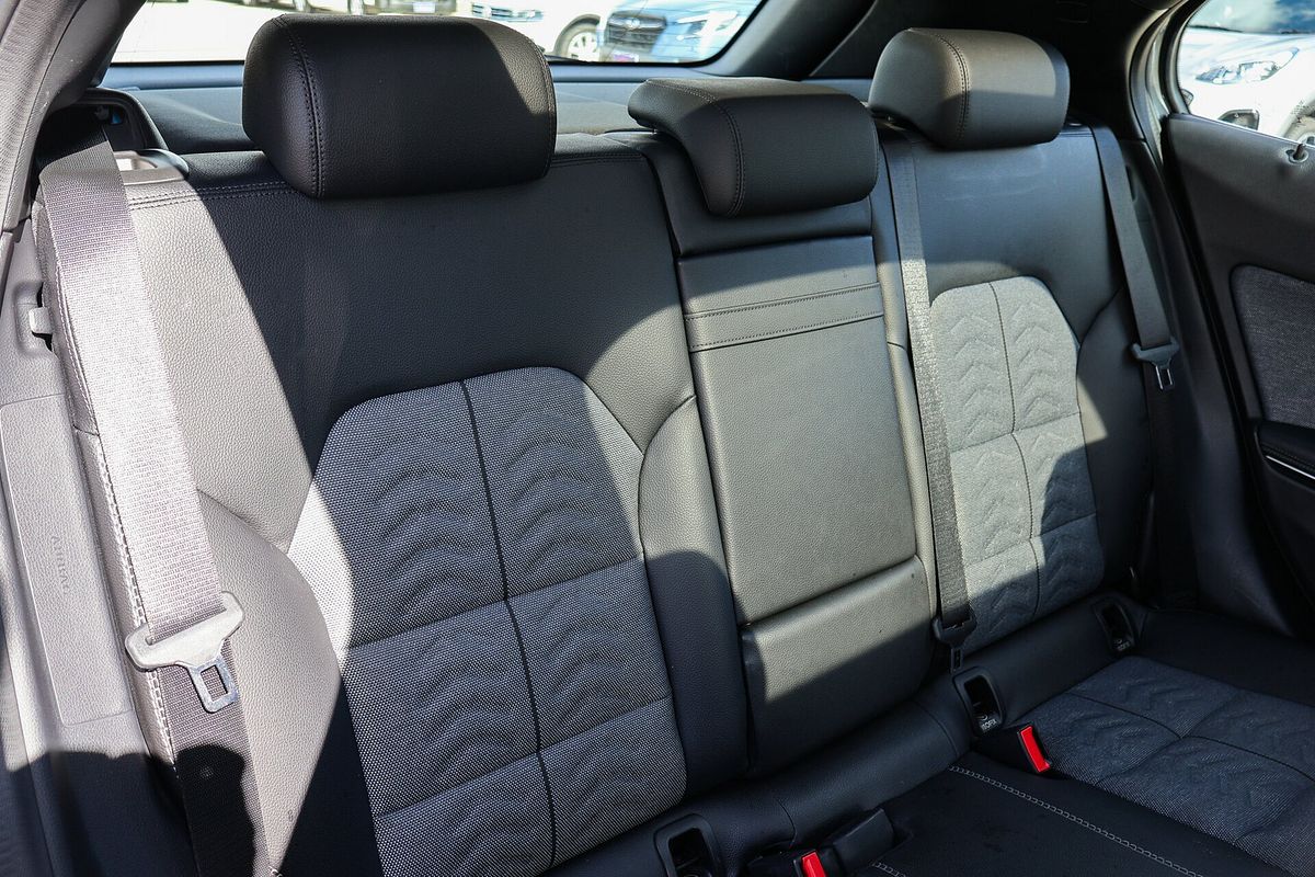 2019 Mercedes-Benz GLA-Class GLA180 X156