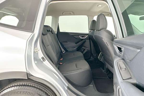 2022 Subaru Forester 2.5i S5