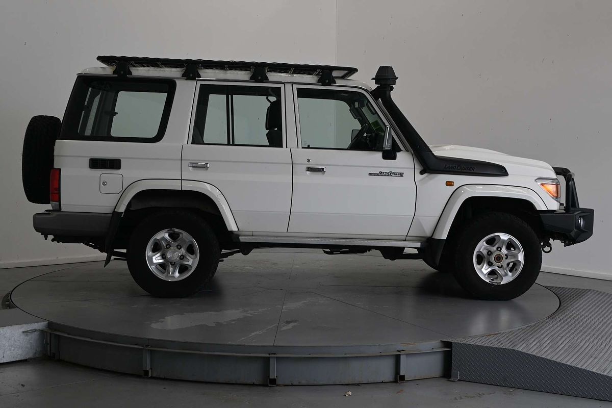 2019 Toyota Landcruiser GXL VDJ76R