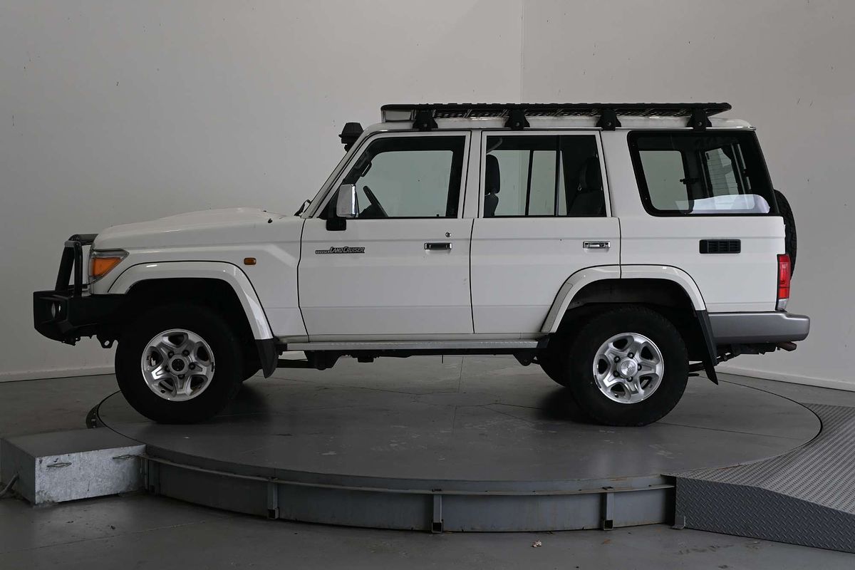 2019 Toyota Landcruiser GXL VDJ76R