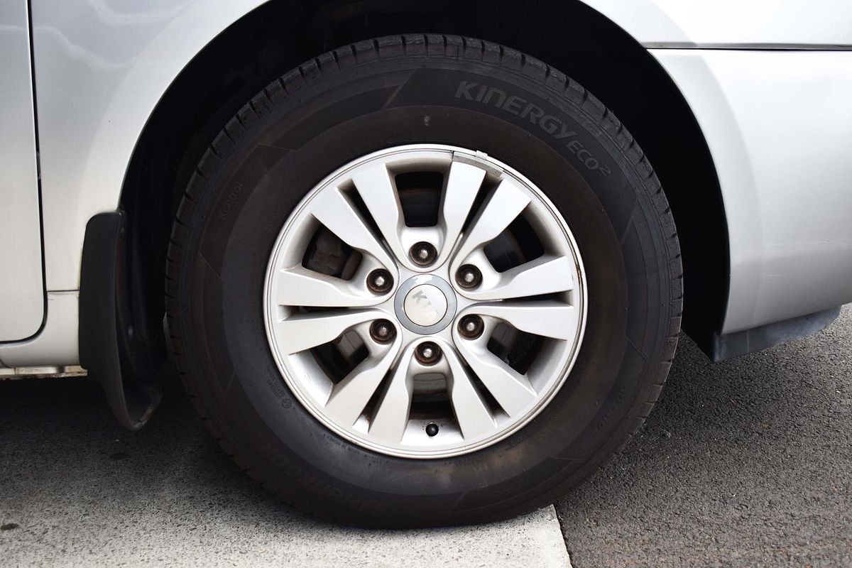 2013 Kia Grand Carnival Si VQ