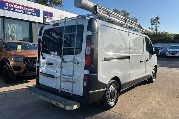 2022 Mitsubishi Express GLX SN SWB