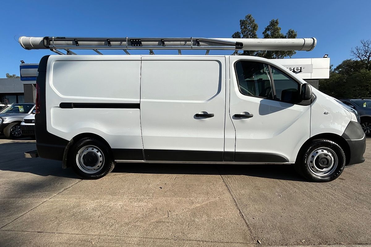 2022 Mitsubishi Express GLX SN SWB