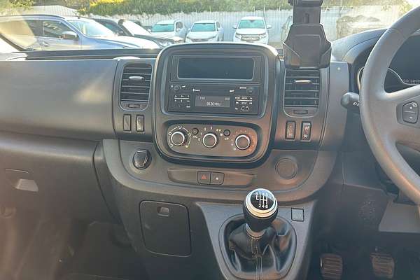 2022 Mitsubishi Express GLX SN SWB