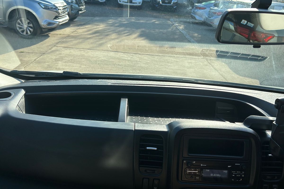 2022 Mitsubishi Express GLX SN SWB