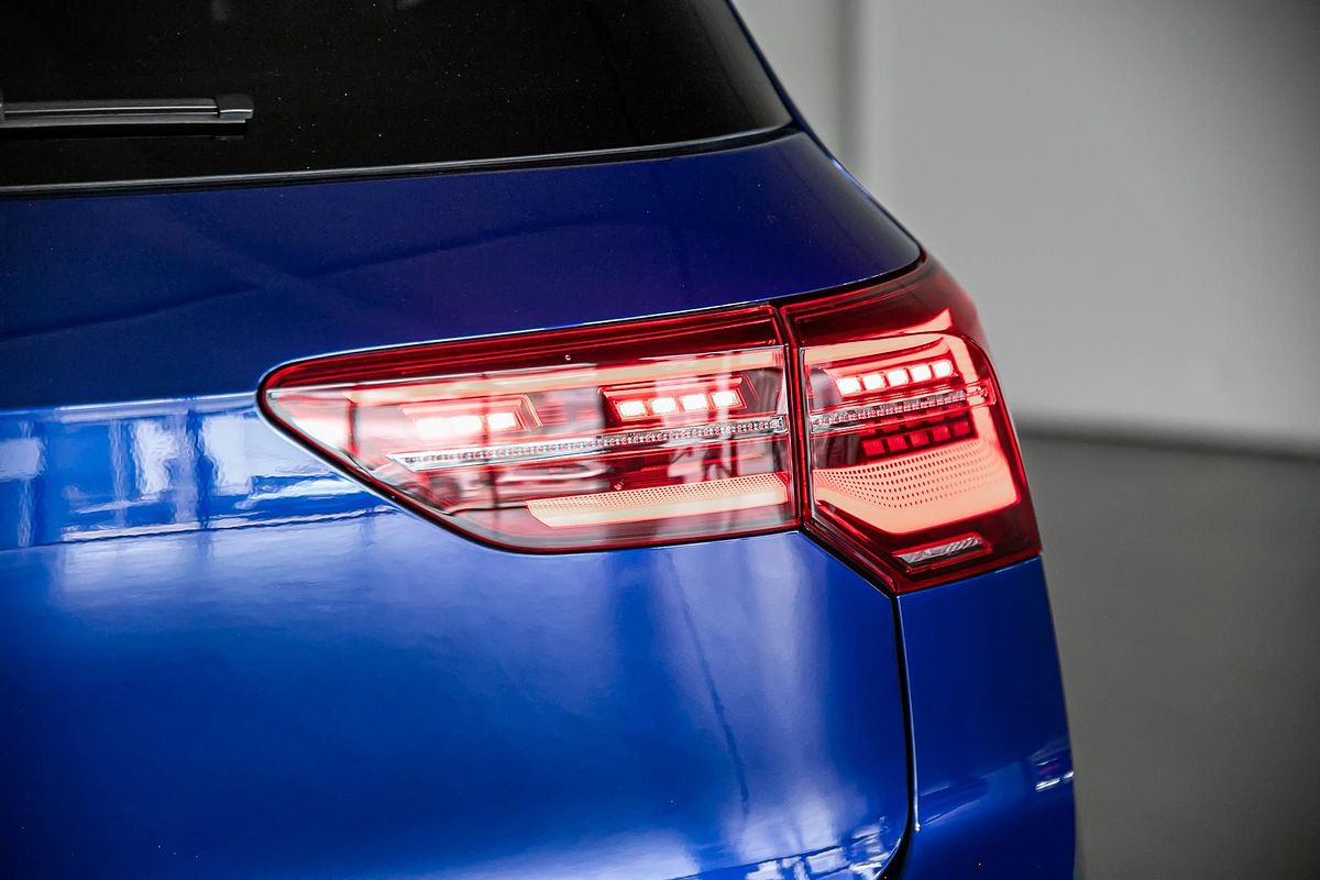 2023 Volkswagen Golf R 20 Years 8