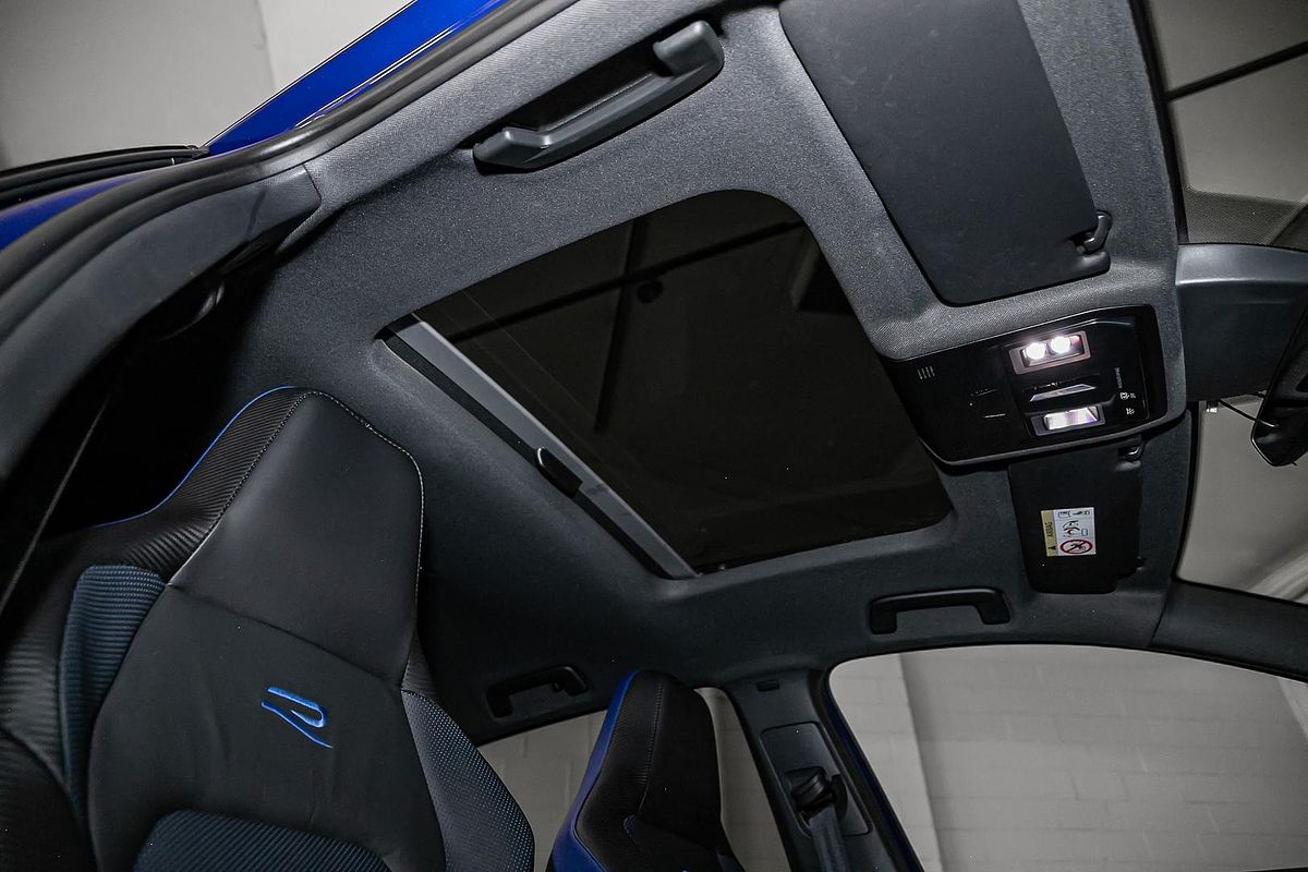2023 Volkswagen Golf R 20 Years 8