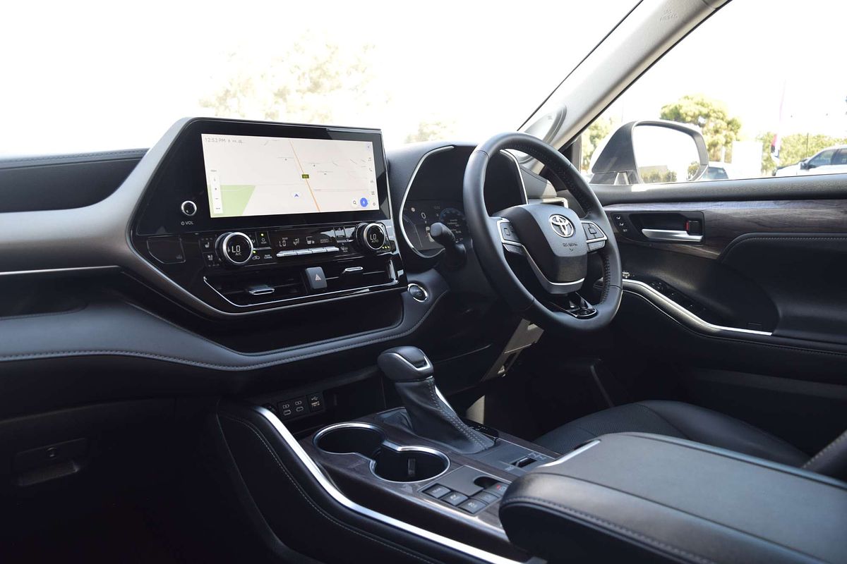 2023 Toyota Kluger Grande AXUH78R