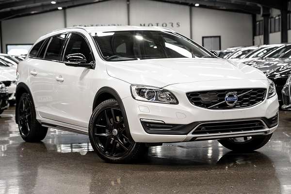 2017 Volvo V60 Cross Country D4