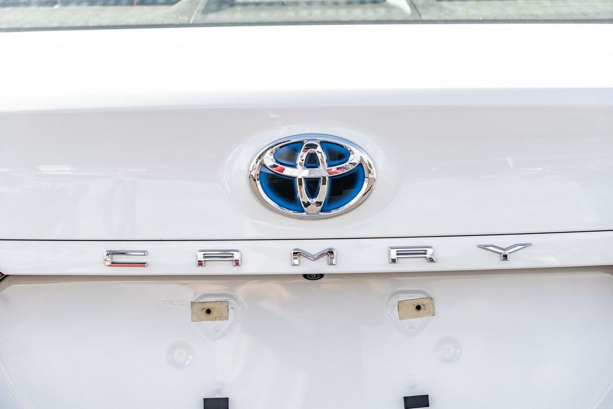 2023 Toyota Camry Hybrid