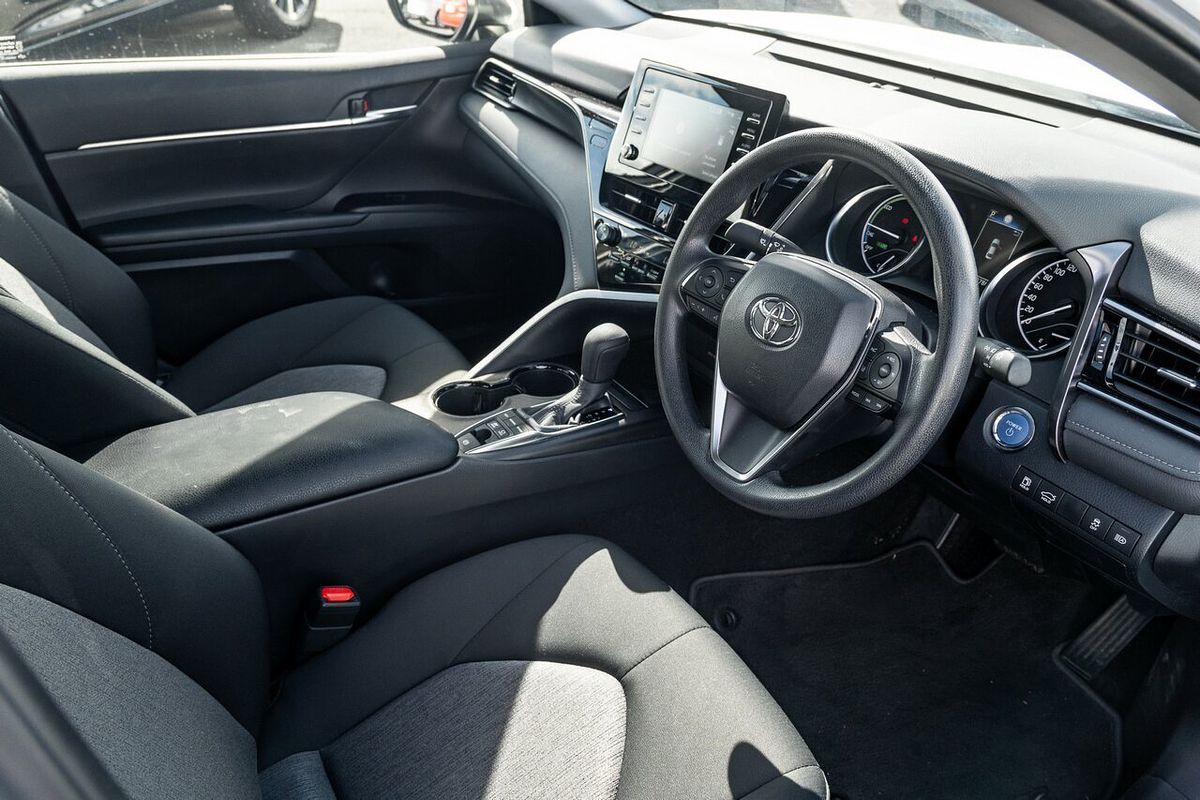 2023 Toyota Camry Hybrid